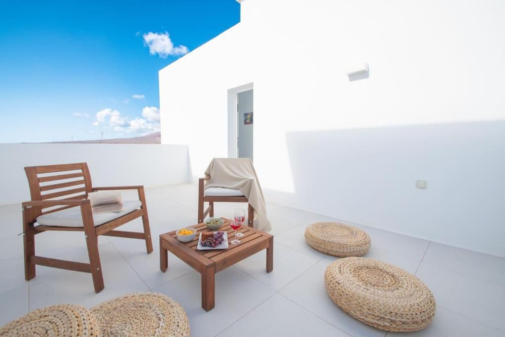 Casa Lolalo - Modern Villa With Pool, 15Min Walk To Marina Rubicon ปลายาบลังกา ภายนอก รูปภาพ