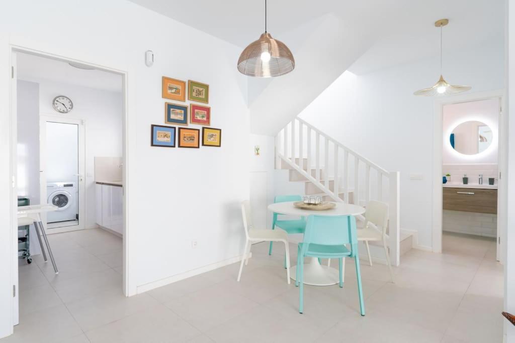 Casa Lolalo - Modern Villa With Pool, 15Min Walk To Marina Rubicon ปลายาบลังกา ภายนอก รูปภาพ