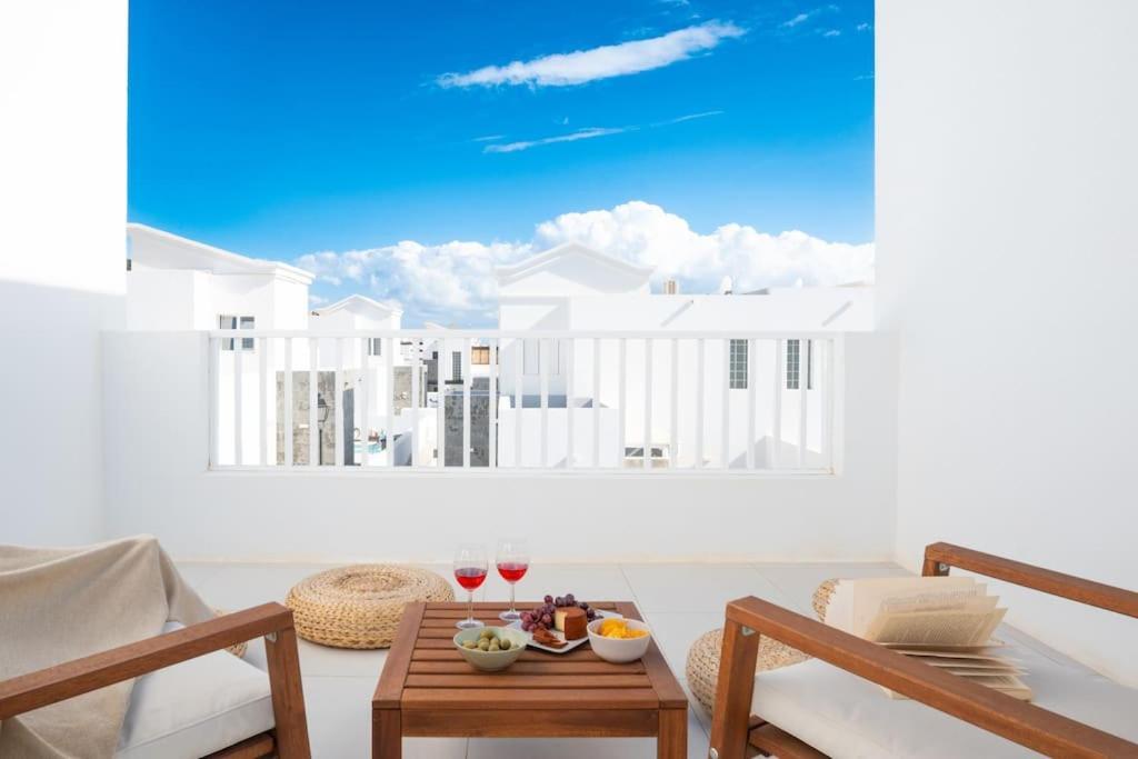 Casa Lolalo - Modern Villa With Pool, 15Min Walk To Marina Rubicon ปลายาบลังกา ภายนอก รูปภาพ