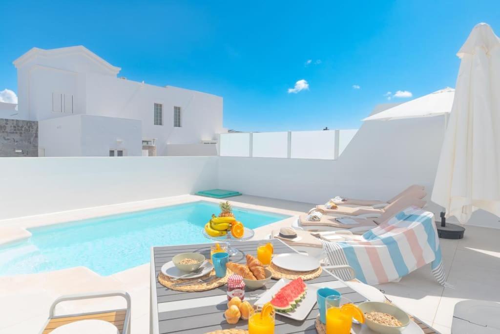 Casa Lolalo - Modern Villa With Pool, 15Min Walk To Marina Rubicon ปลายาบลังกา ภายนอก รูปภาพ