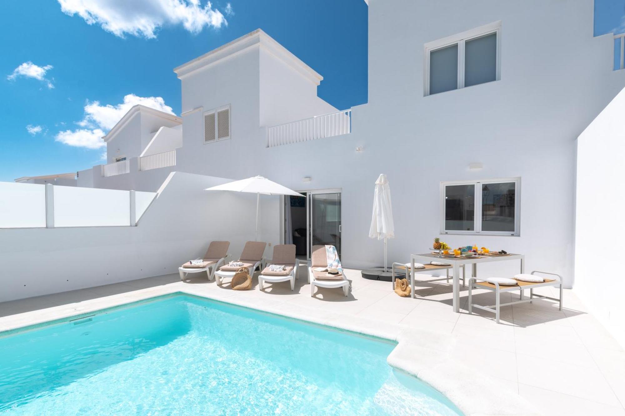 Casa Lolalo - Modern Villa With Pool, 15Min Walk To Marina Rubicon ปลายาบลังกา ภายนอก รูปภาพ
